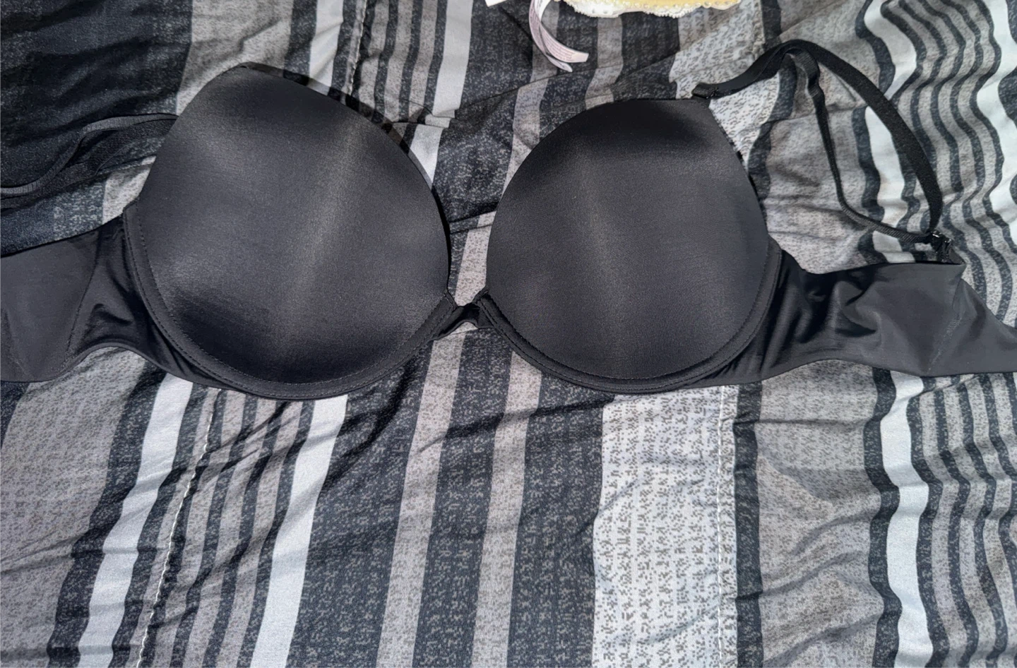 Victoria's Secret Black Padded Plunge Bra 34D