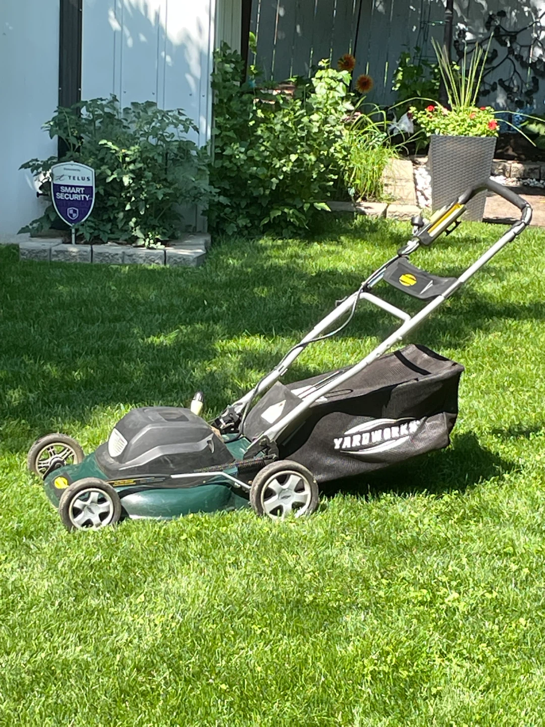 Yardworks Electric Mower