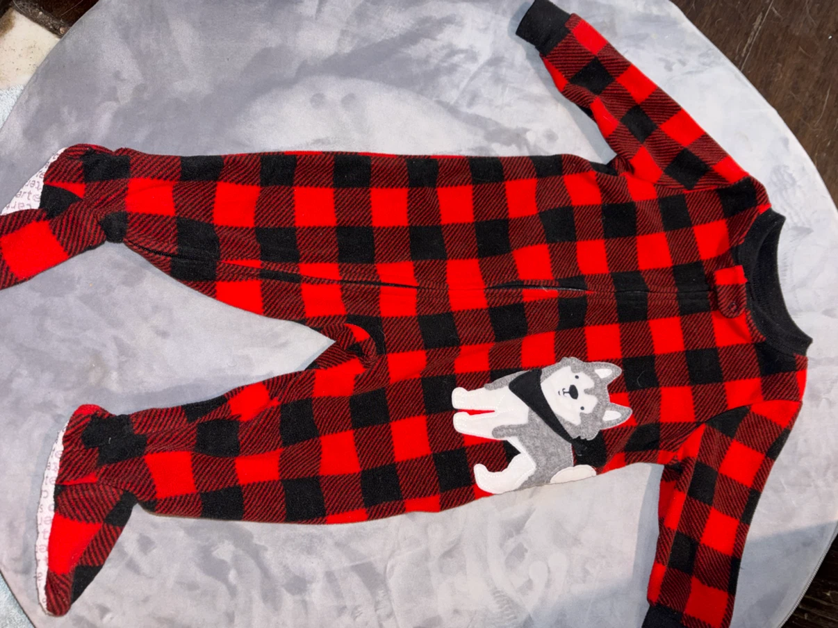 Pyjama une pièce Carter's 9 mois carreauté rouge et noir