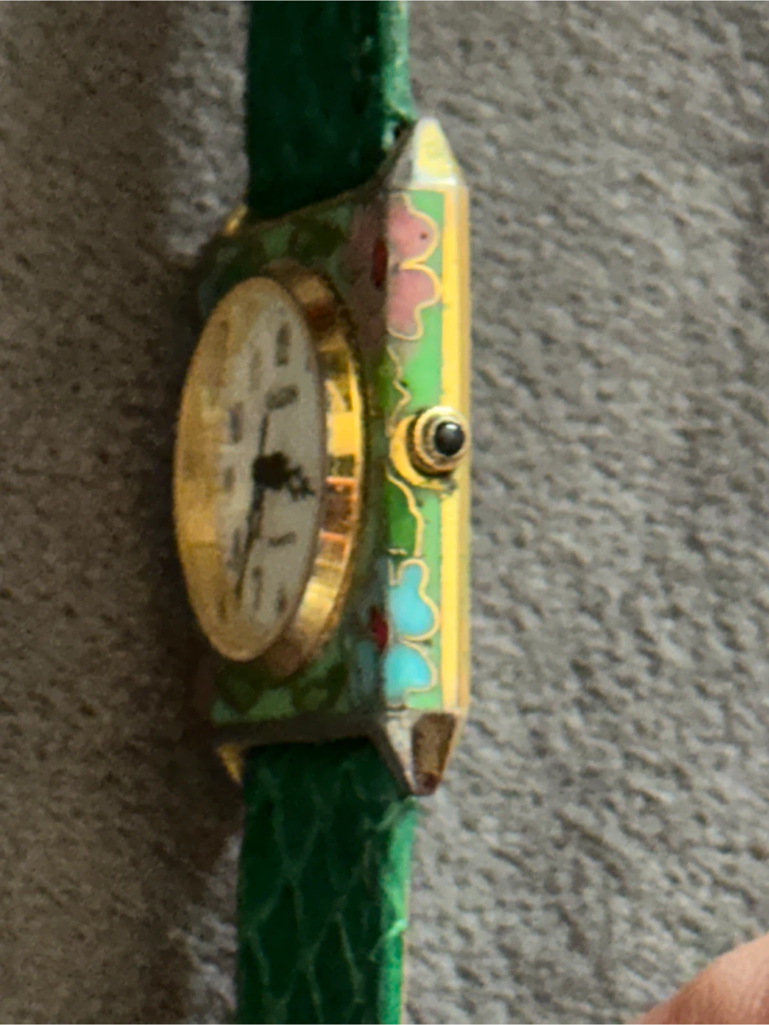 Vintage Elgin Cloisonné Woman’s Watch - photo 3