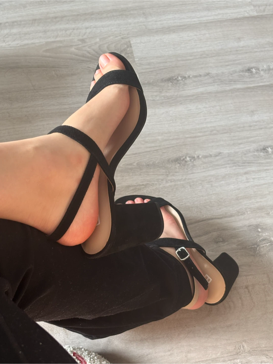 Black Suede Block Heel Sandals - photo 4