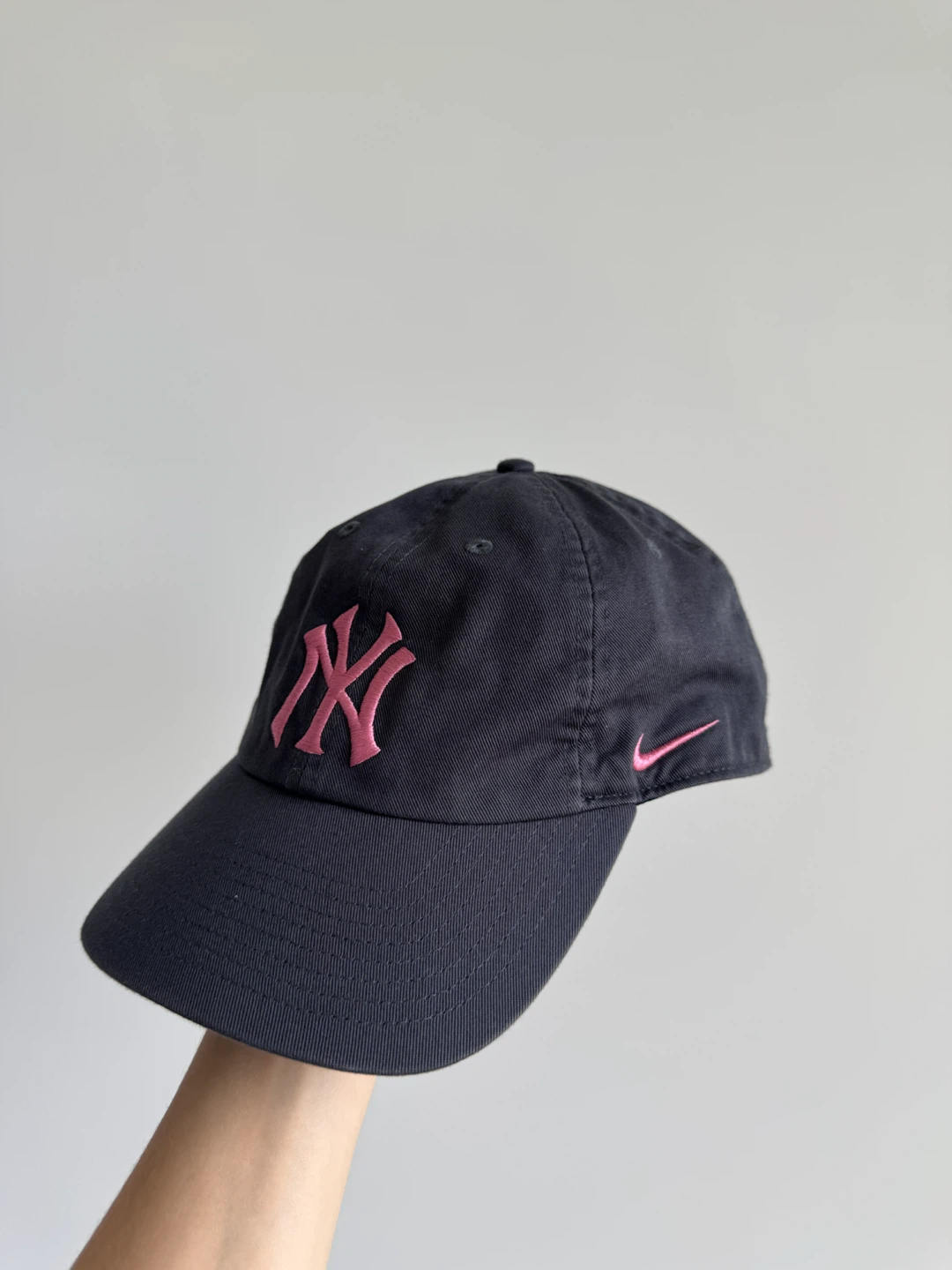 Cap Nike New York Yankees Graphite Desert Berry Club Adjustable - photo 2