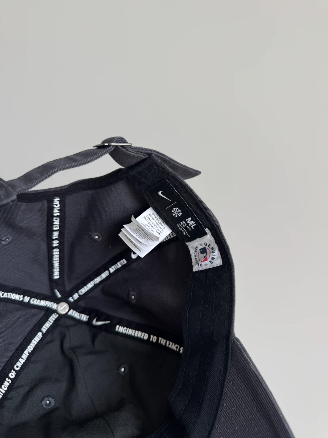Cap Nike New York Yankees Graphite Desert Berry Club Adjustable - photo 5