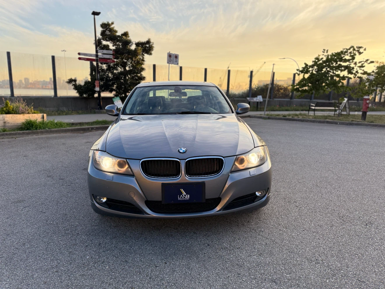 2011 BMW 328i xDrive - photo 2