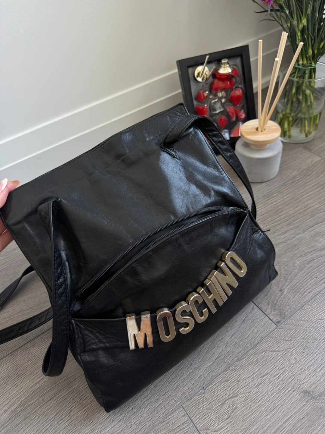 Moschino Vintage Black Leather Shoulder Bag with Gold Logo - photo 2