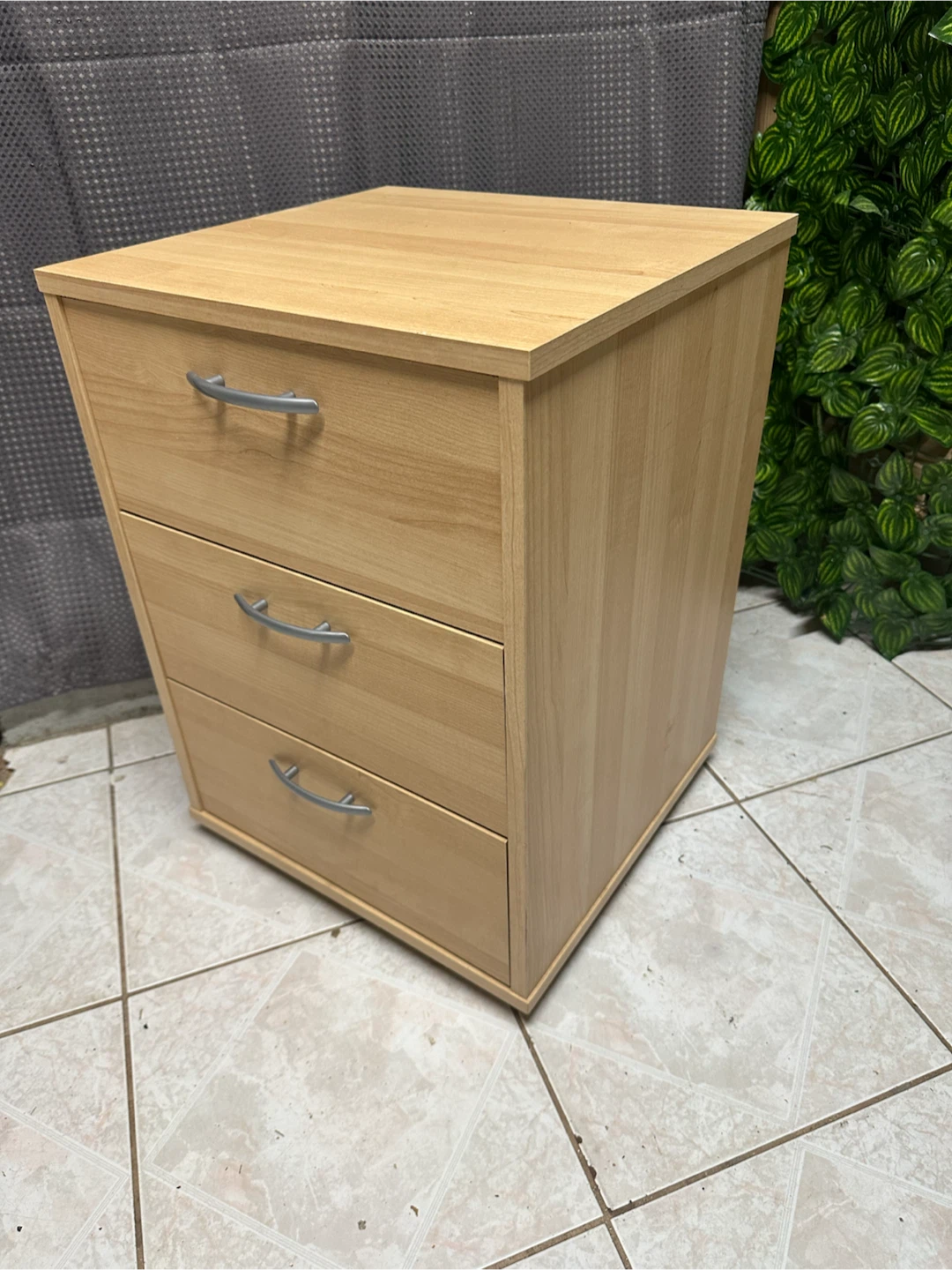 Compact 3‑drawer rolling cabinet in great condition