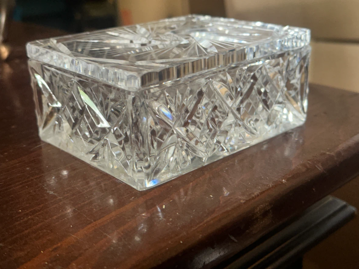 Vintage Pinwheel Crystal Cigarette Box - photo 3