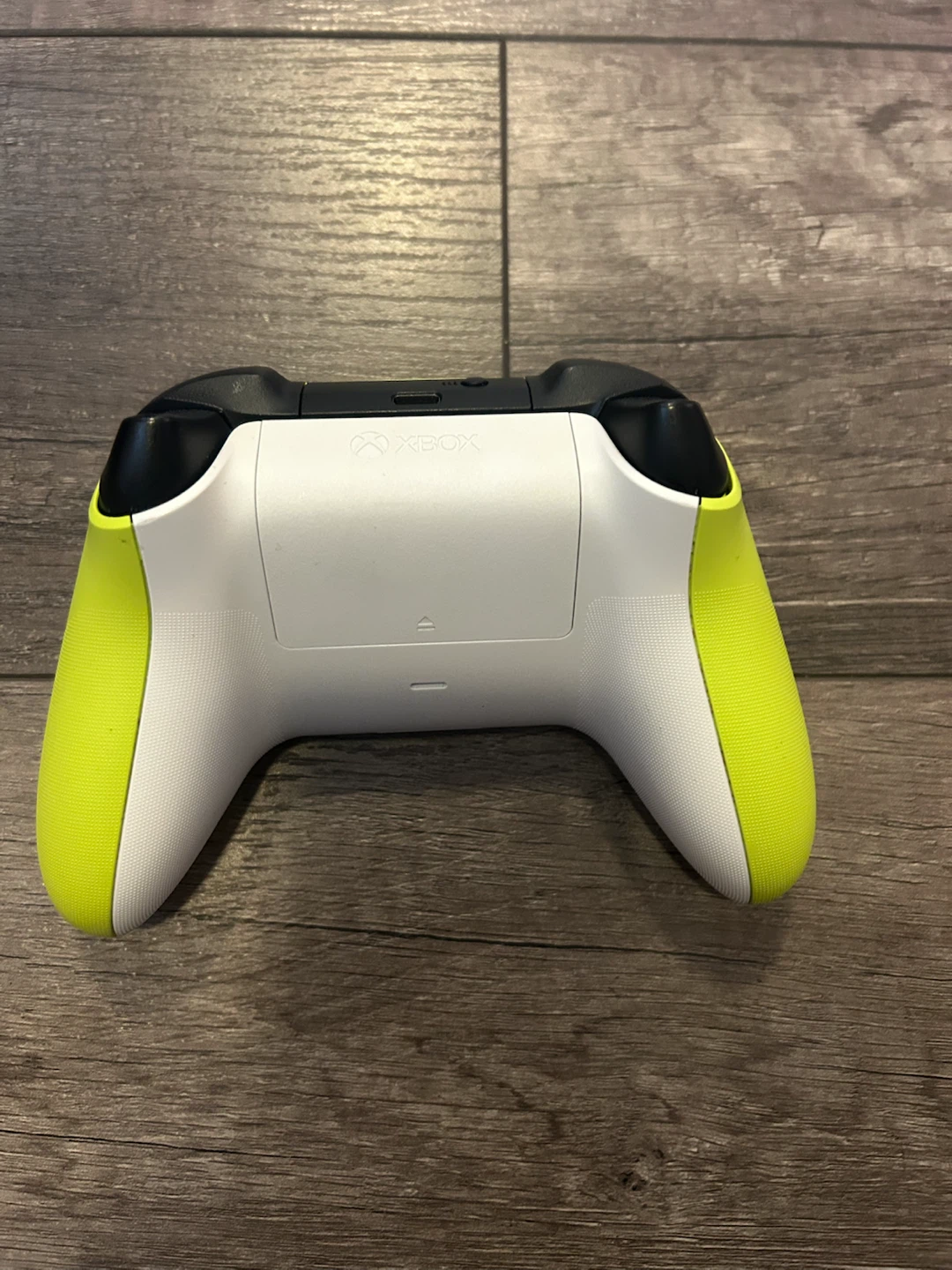 Xbox Wireless Controller - photo 2