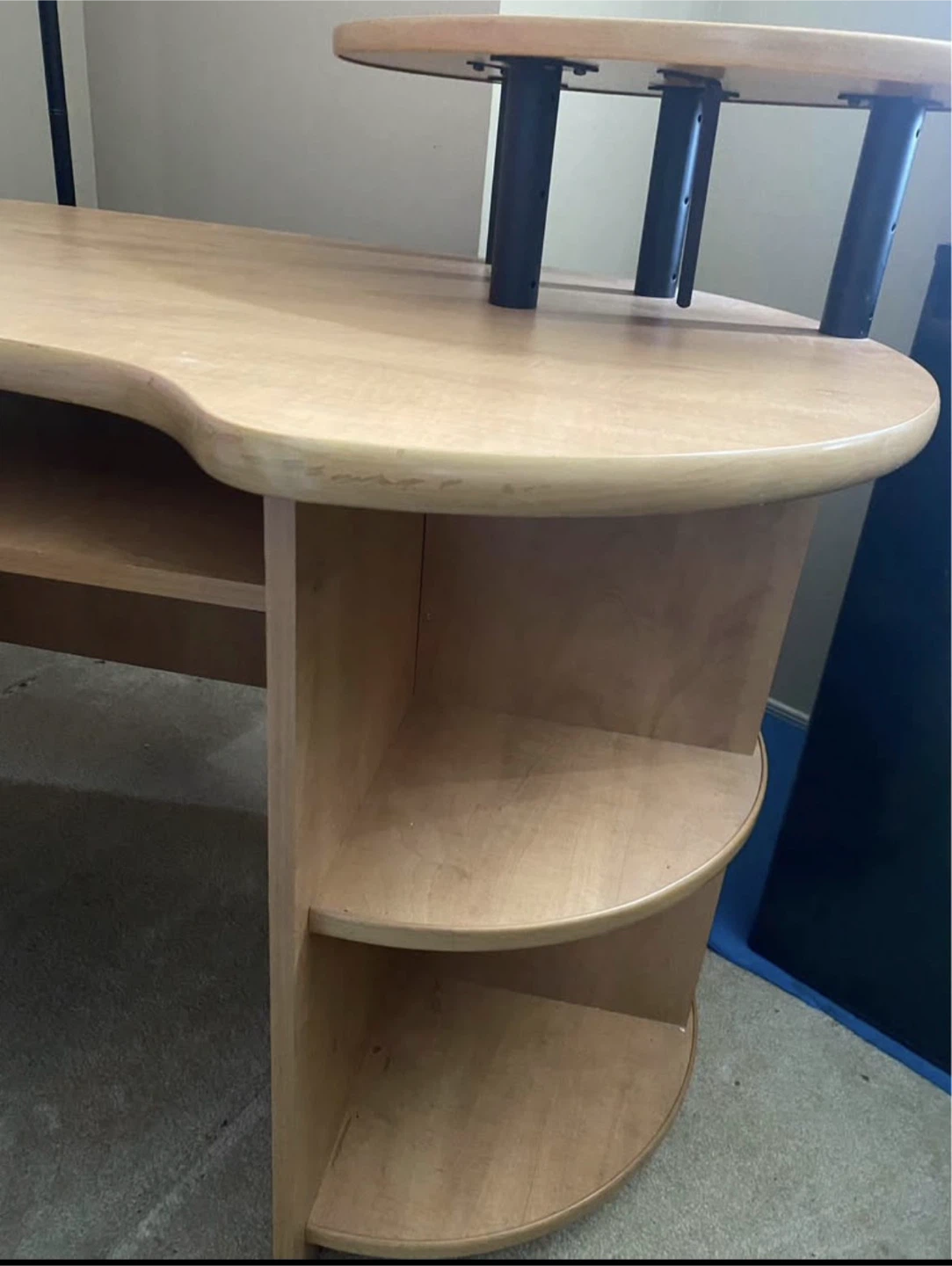Light Wood Computer Desk with Keyboard Tray - photo 3