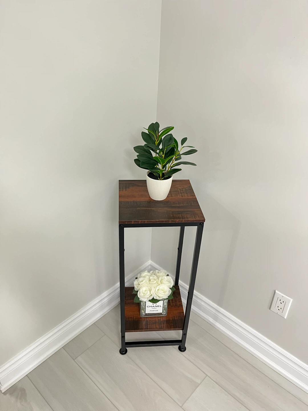 Sturdy Plant Stand - photo 3