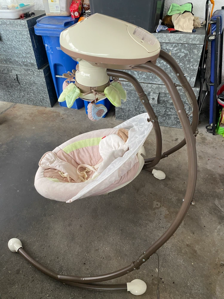 Fisher-Price Baby Swing - photo 2