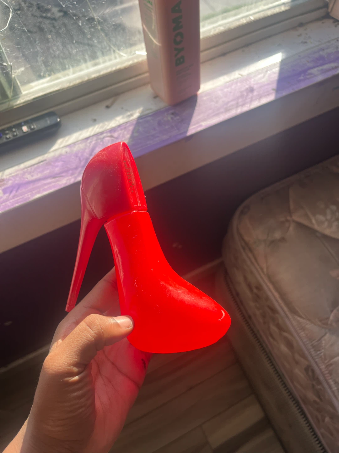 Glam Girl Police Red High Heel Perfume Bottle - photo 4