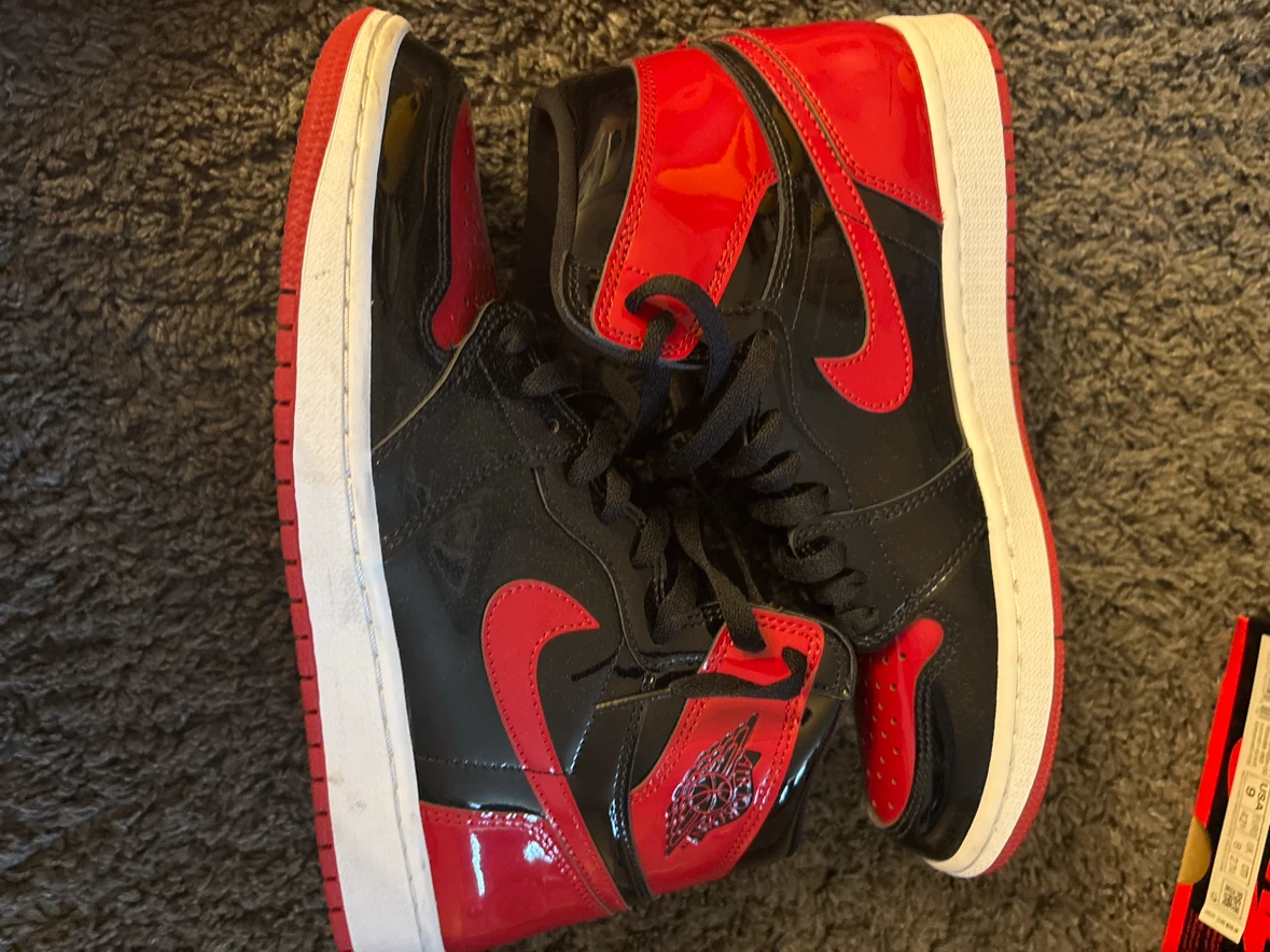 Nike Air Jordan 1 Retro High OG Black/Varsity Red - photo 3