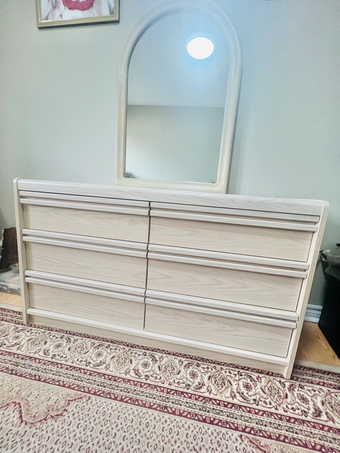 Beautiful 😍 clean and spacious 6 large size drawers