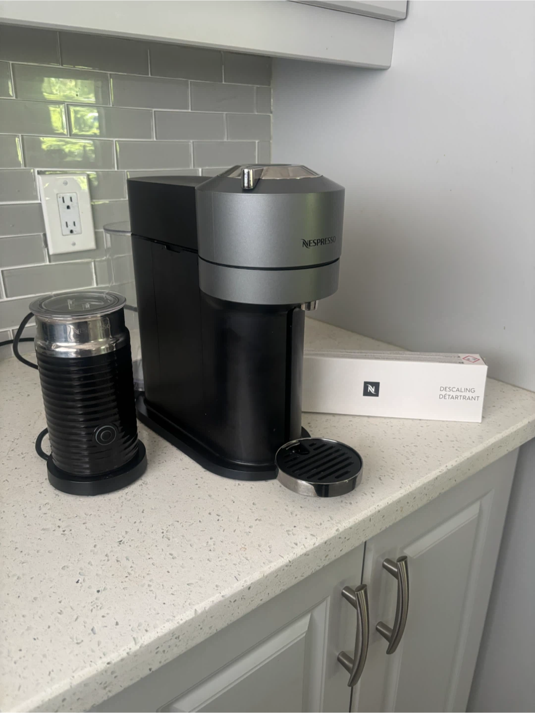Nespresso Vertuo Coffee Machine with Aeroccino Milk Frother - photo 2