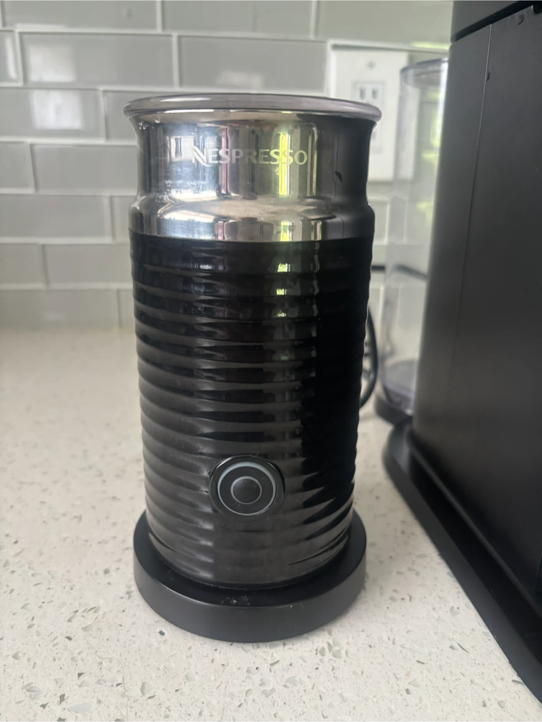 Nespresso Vertuo Coffee Machine with Aeroccino Milk Frother - photo 4