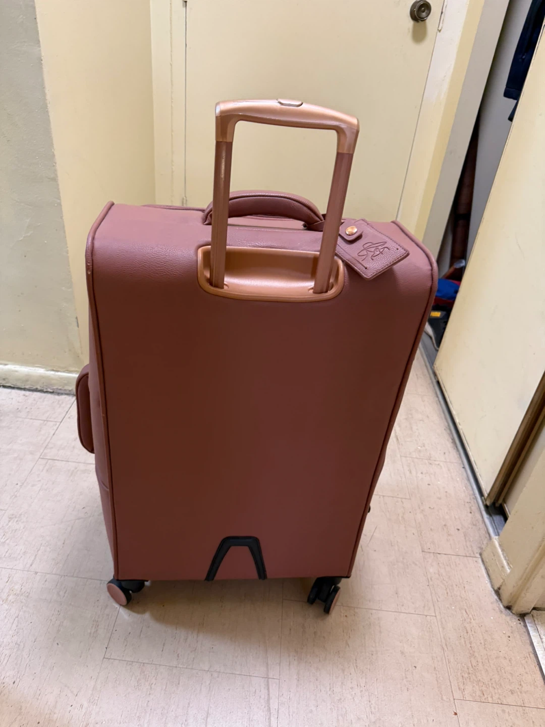 IT Luggage Brown Carry-On Suitcase - photo 2