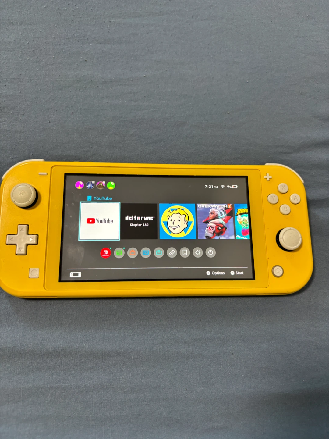Nintendo switch lite - photo 2