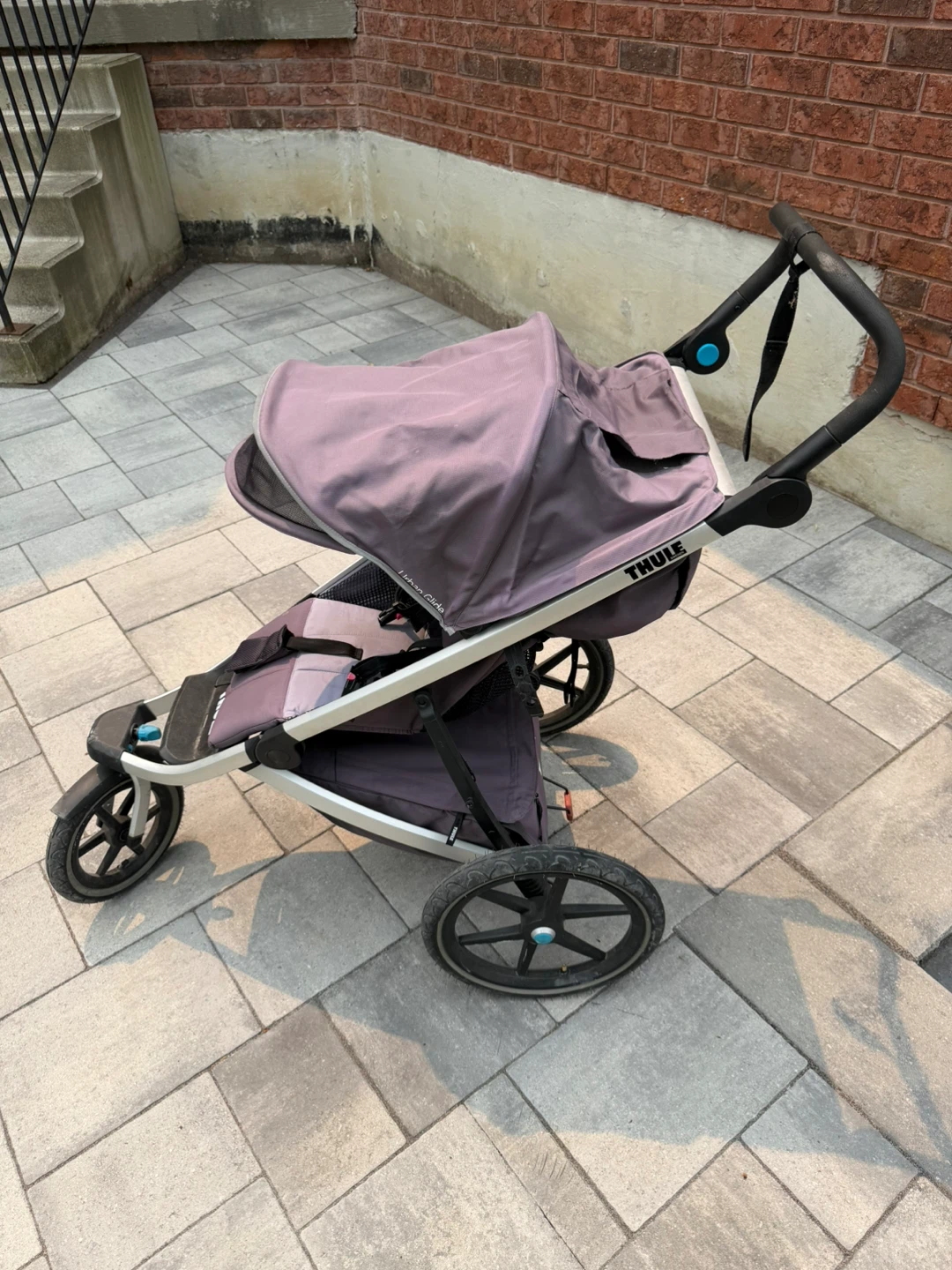 Thule Urban Glide 2 Jogging Stroller - photo 2