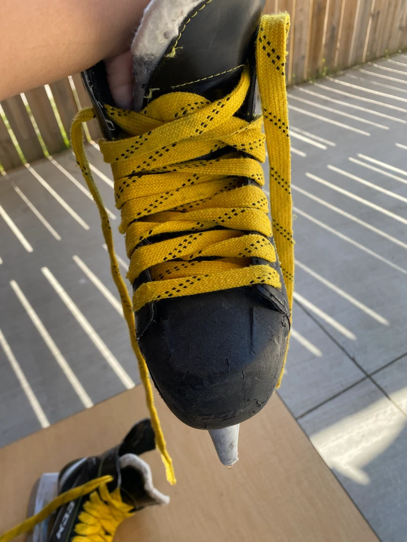 CCM Tacks Hockey Skates Size 4 Youth - photo 3