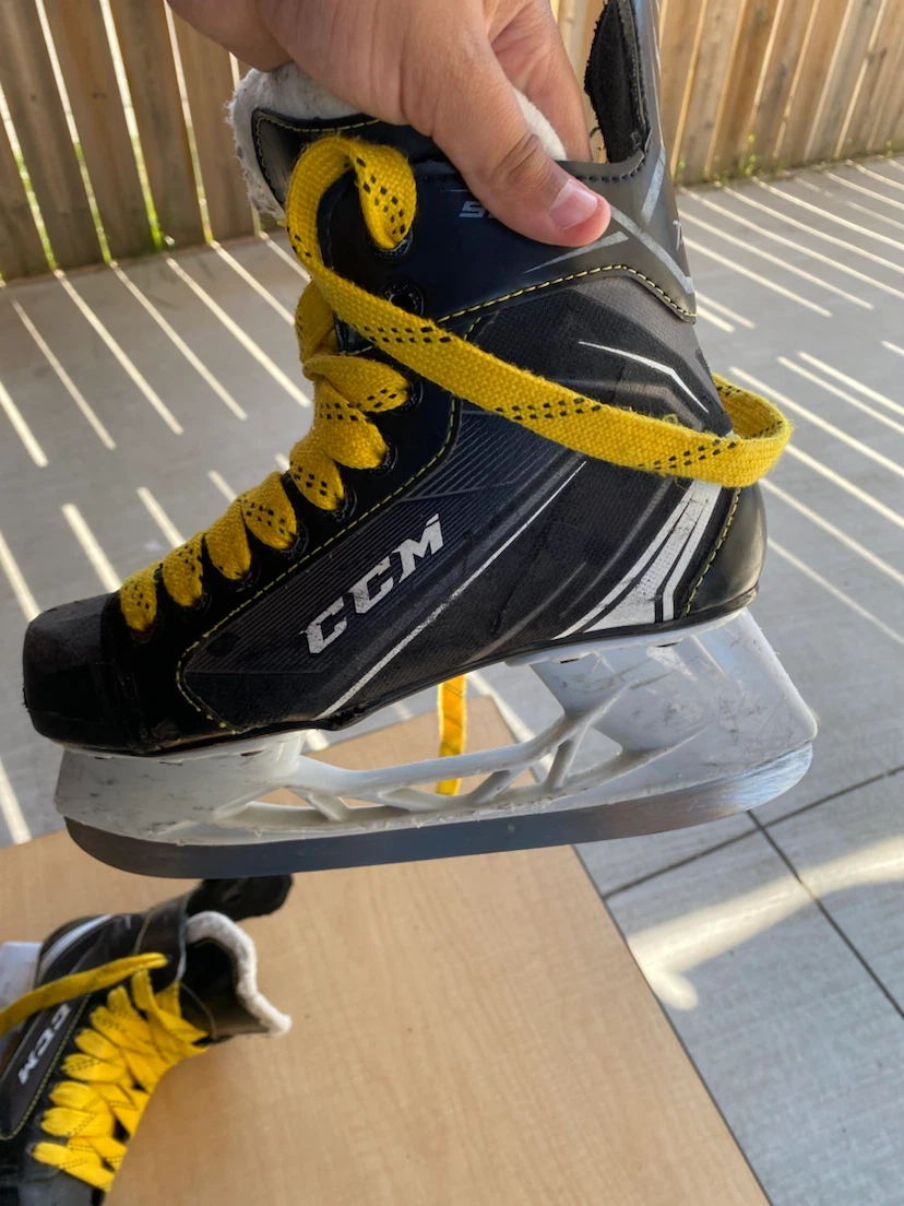 CCM Tacks Hockey Skates Size 4 Youth - photo 4