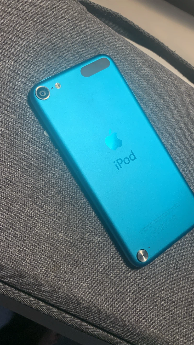 Apple iPod Touch 5th Generation Blue