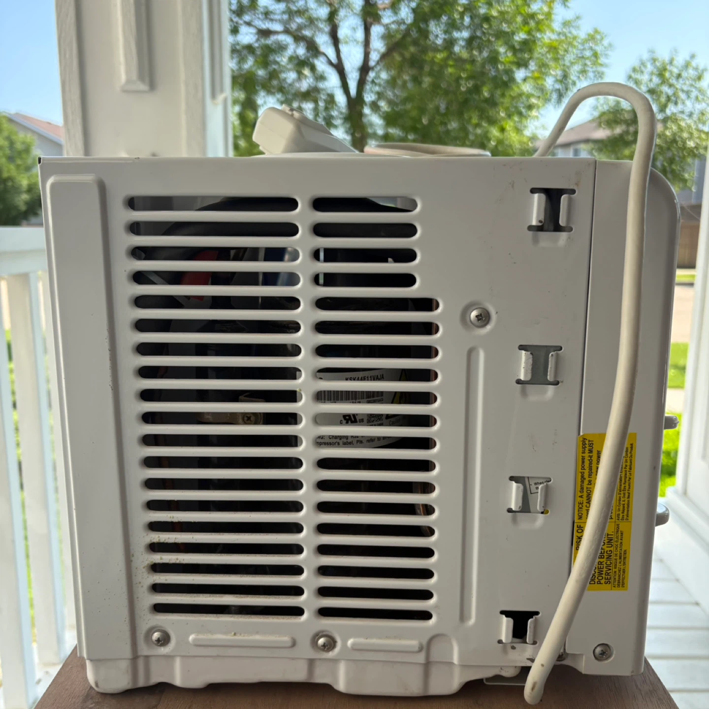 Frigidaire Window Air Conditioner - photo 4