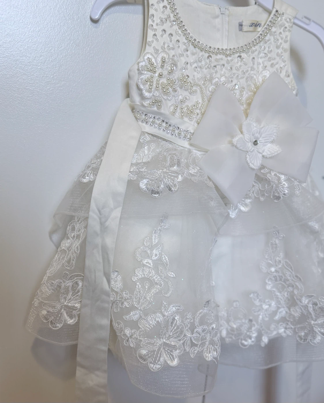 White Formal Dress with Pearls and Bow - photo 5