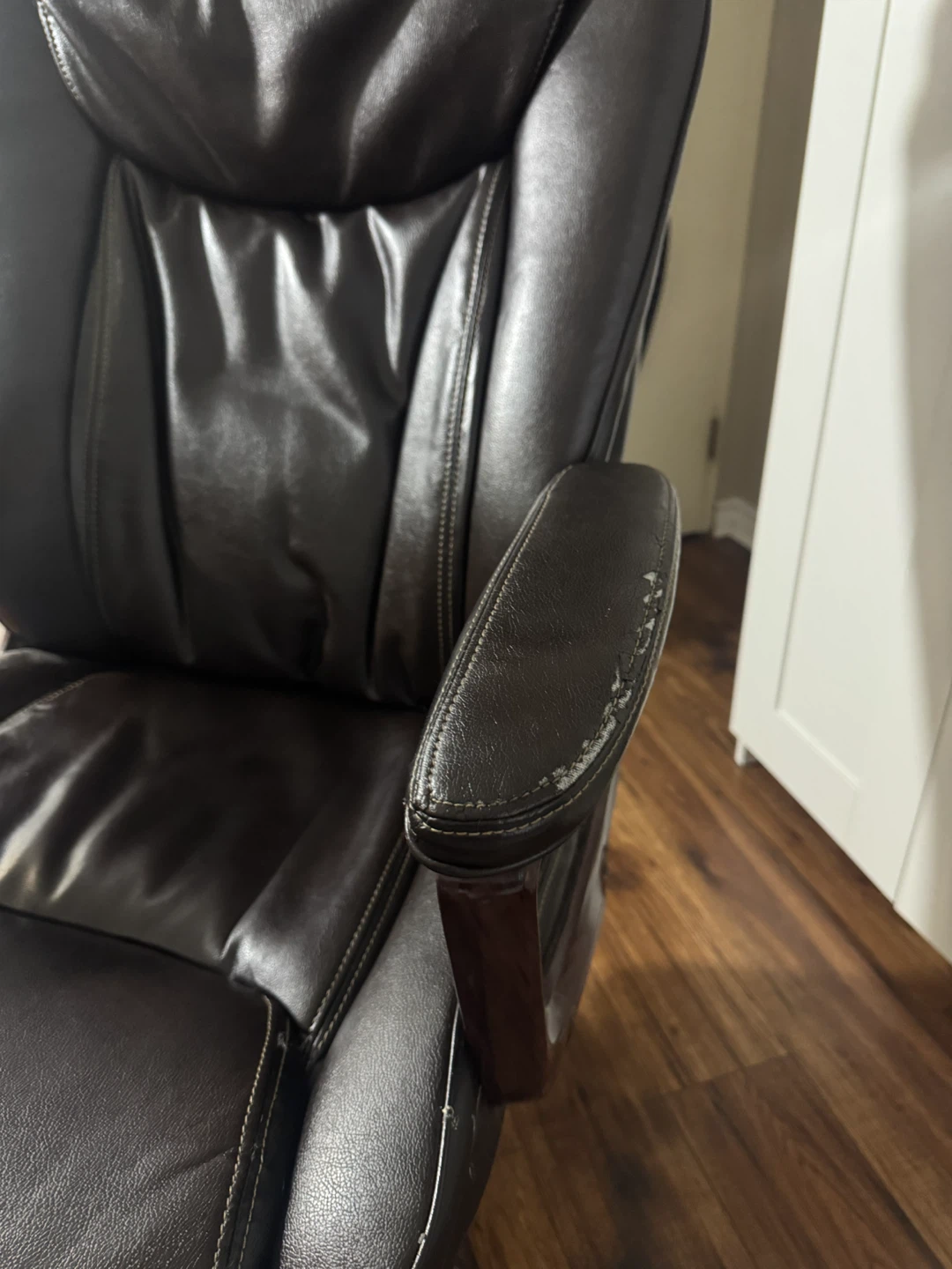 Executive Office Chair – Comfortable & Sturdy – $40 OBO - photo 2