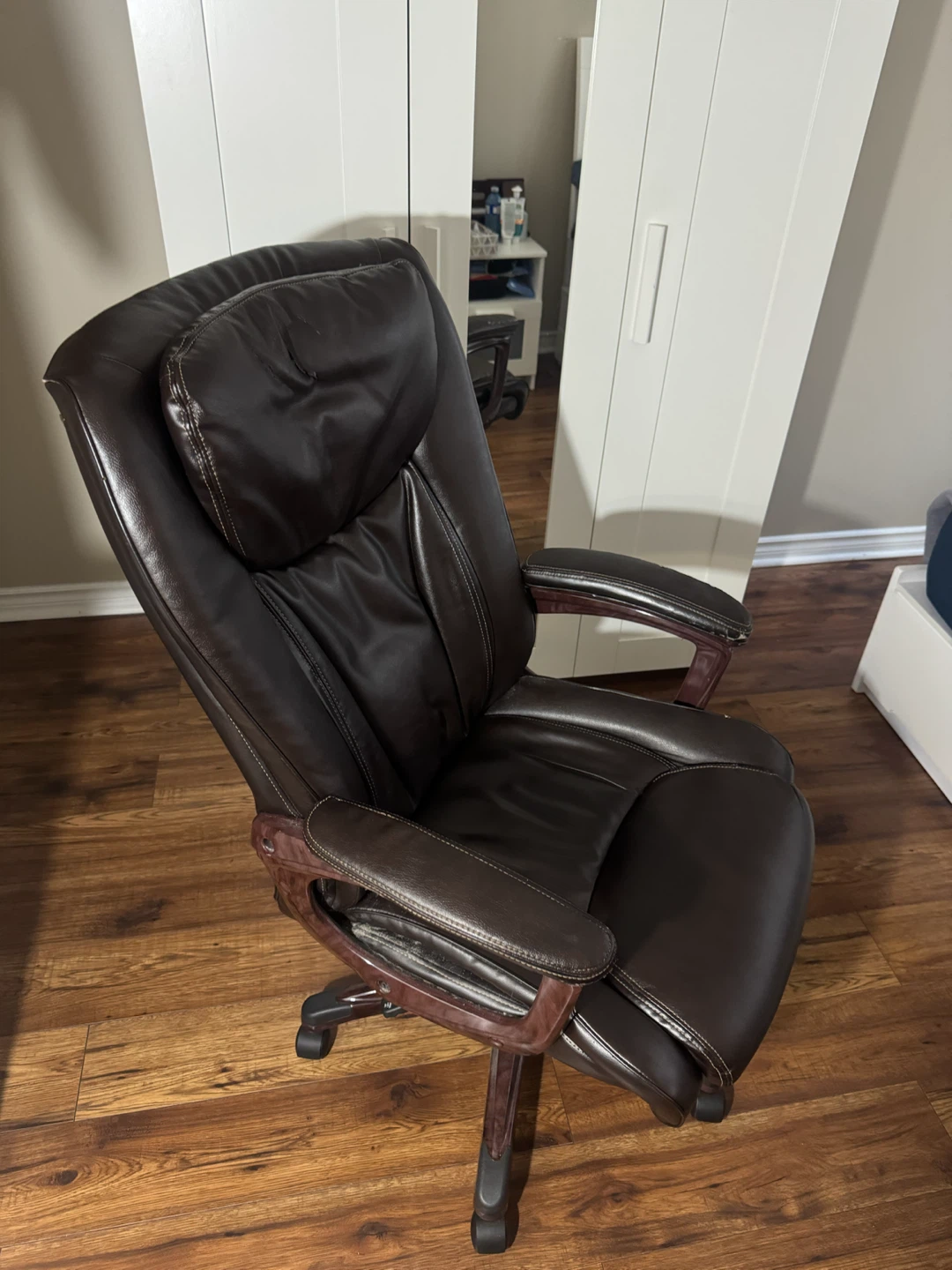 Executive Office Chair – Comfortable & Sturdy – $40 OBO - photo 3