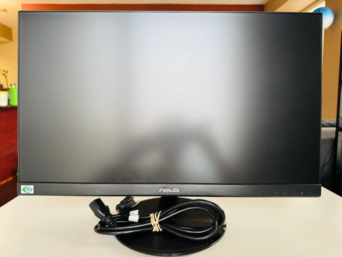 ASUS 22” LED Monitor