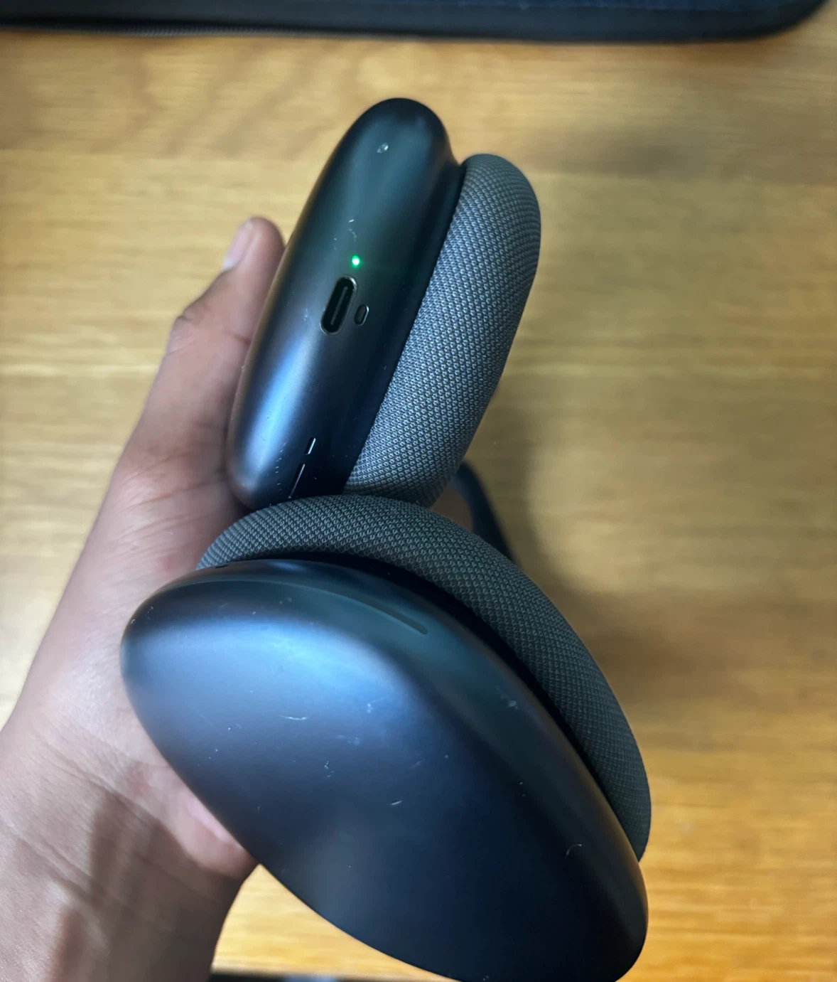 Apple AirPods Max 2nd Gen - photo 2