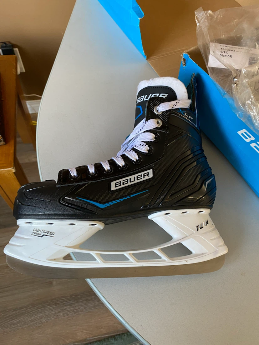 Bauer Hockey Skates - photo 3