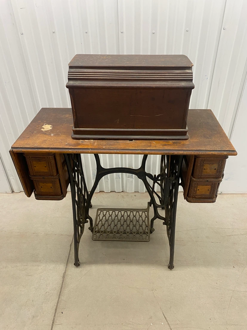 Antique Singer Seeing Machine Style No. 27 - photo 2