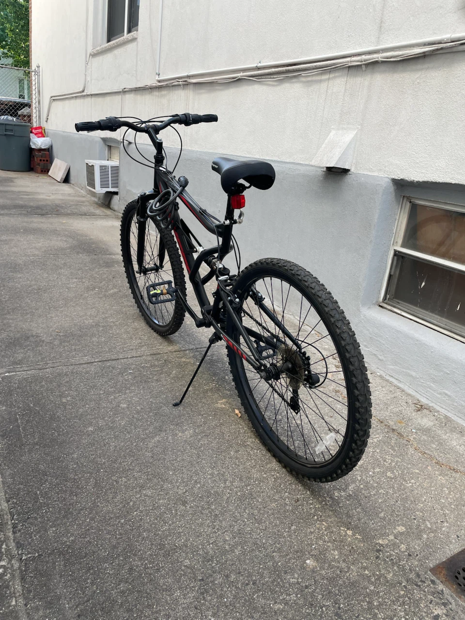 Hyper Shifter Mountain Bike