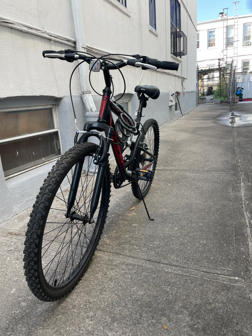 Hyper Shifter Mountain Bike - photo 2