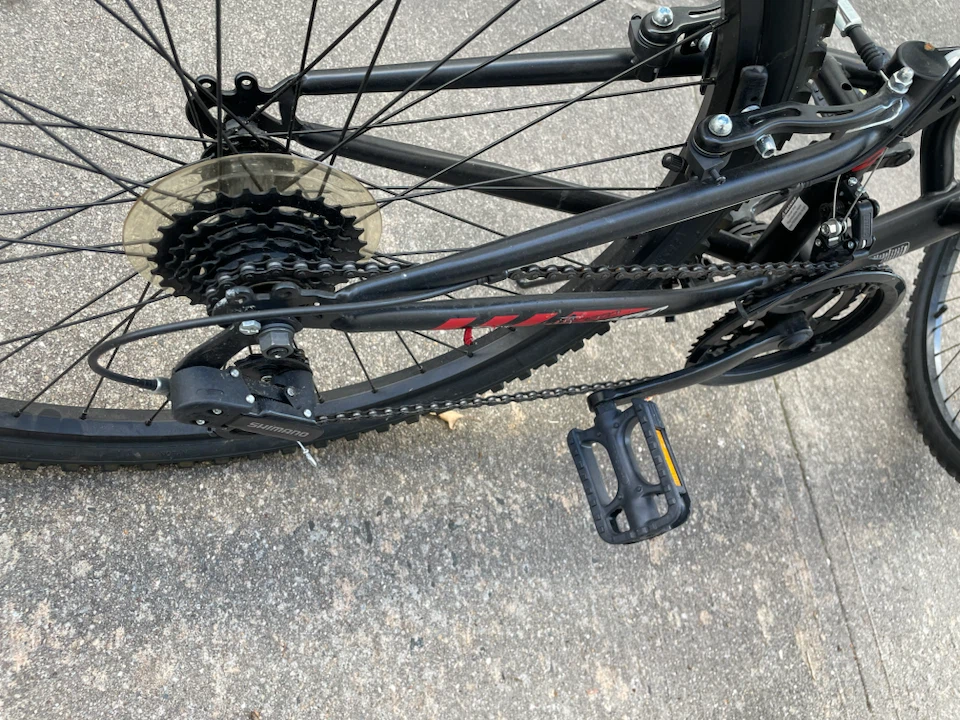 Hyper Shifter Mountain Bike - photo 3