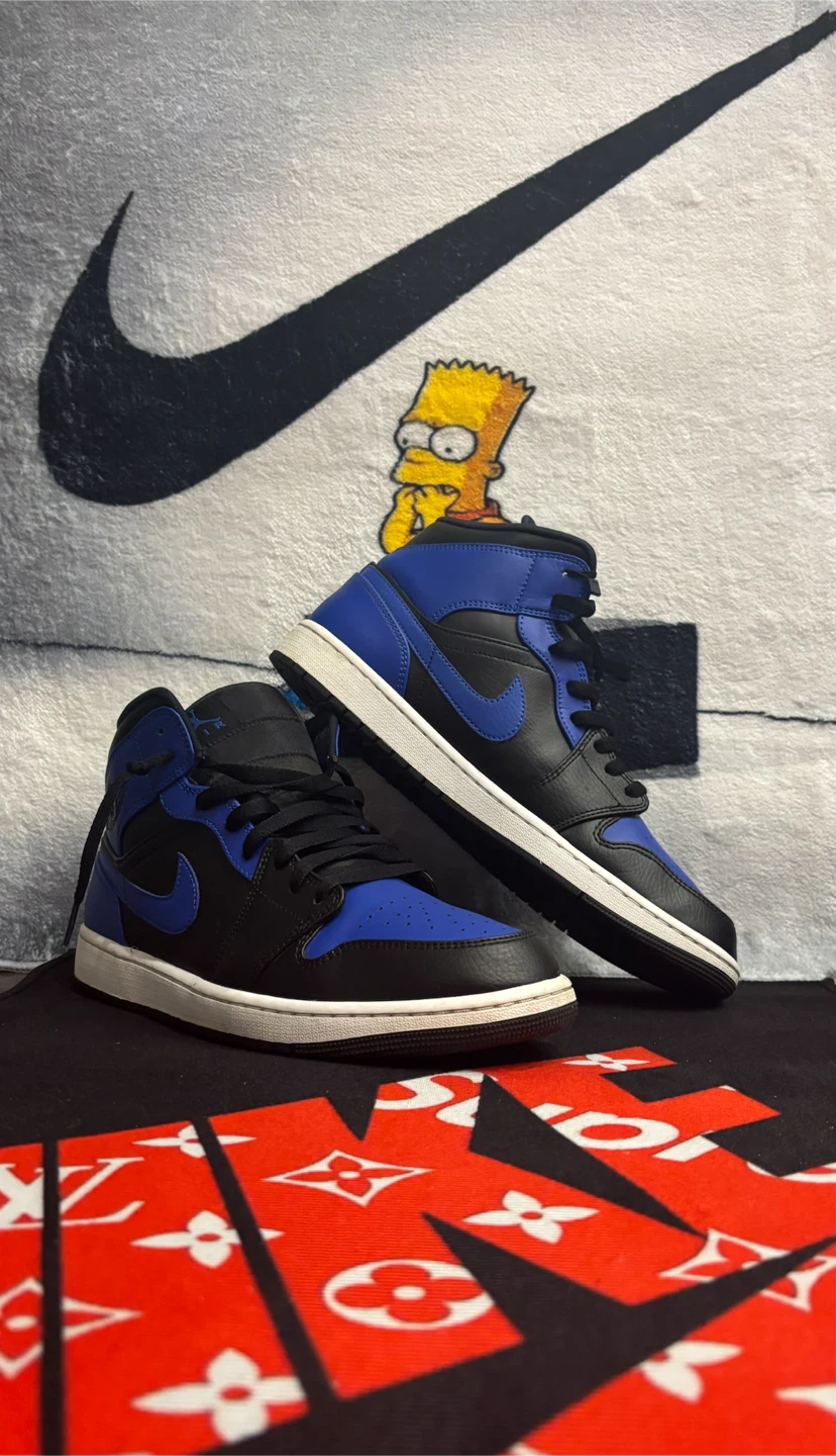 Jordan 1 Mid Hyper Royal