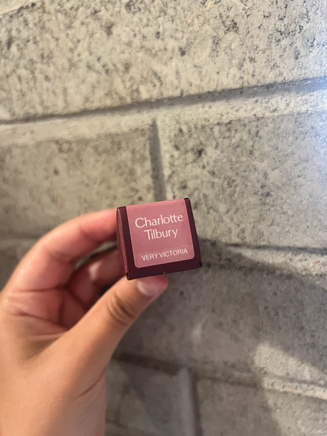 Charlotte Tilbury Matte Revolution Lipstick - Very Victoria - photo 5