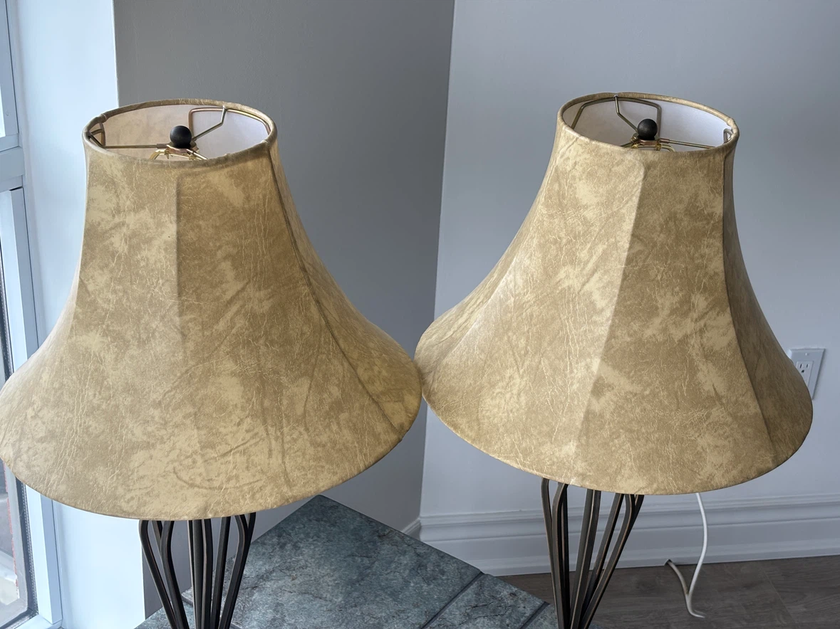 Two Elegant Table Lamps with Gold Fabric Shades - photo 3