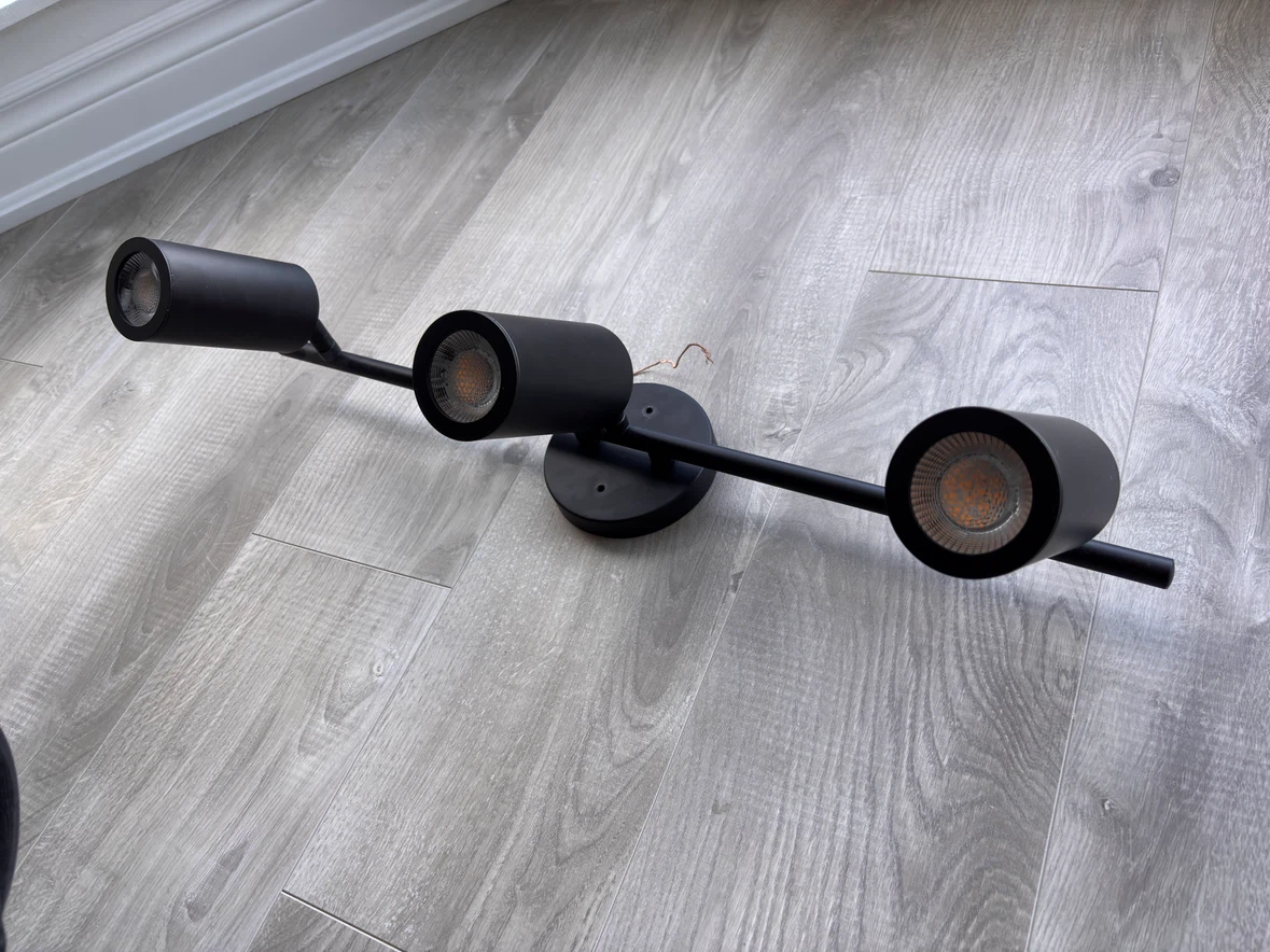 3-Light Track Ceiling Fixture – Excellent Condition - photo 3