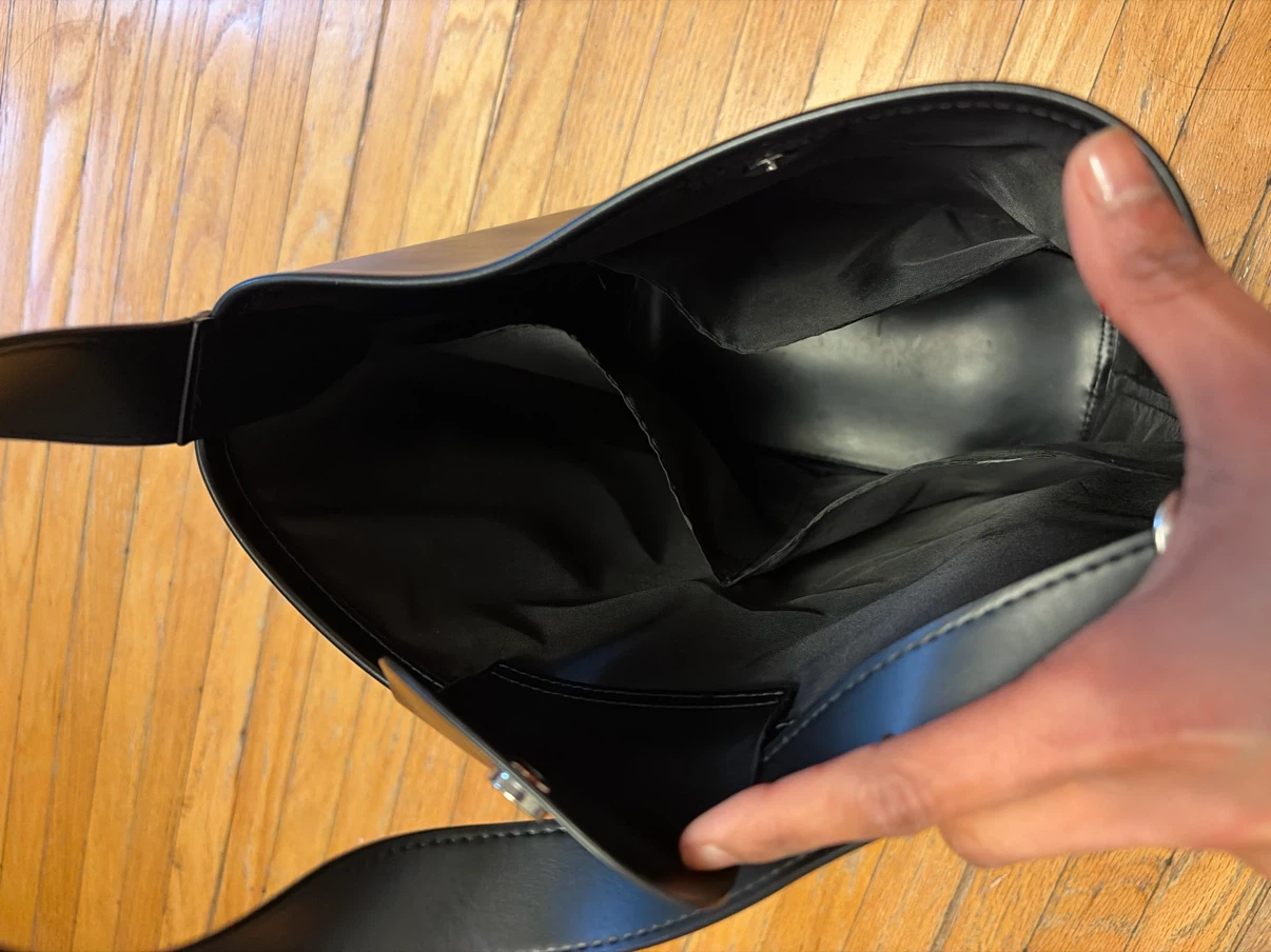 Uniqlo Black Bucket Bag - photo 3