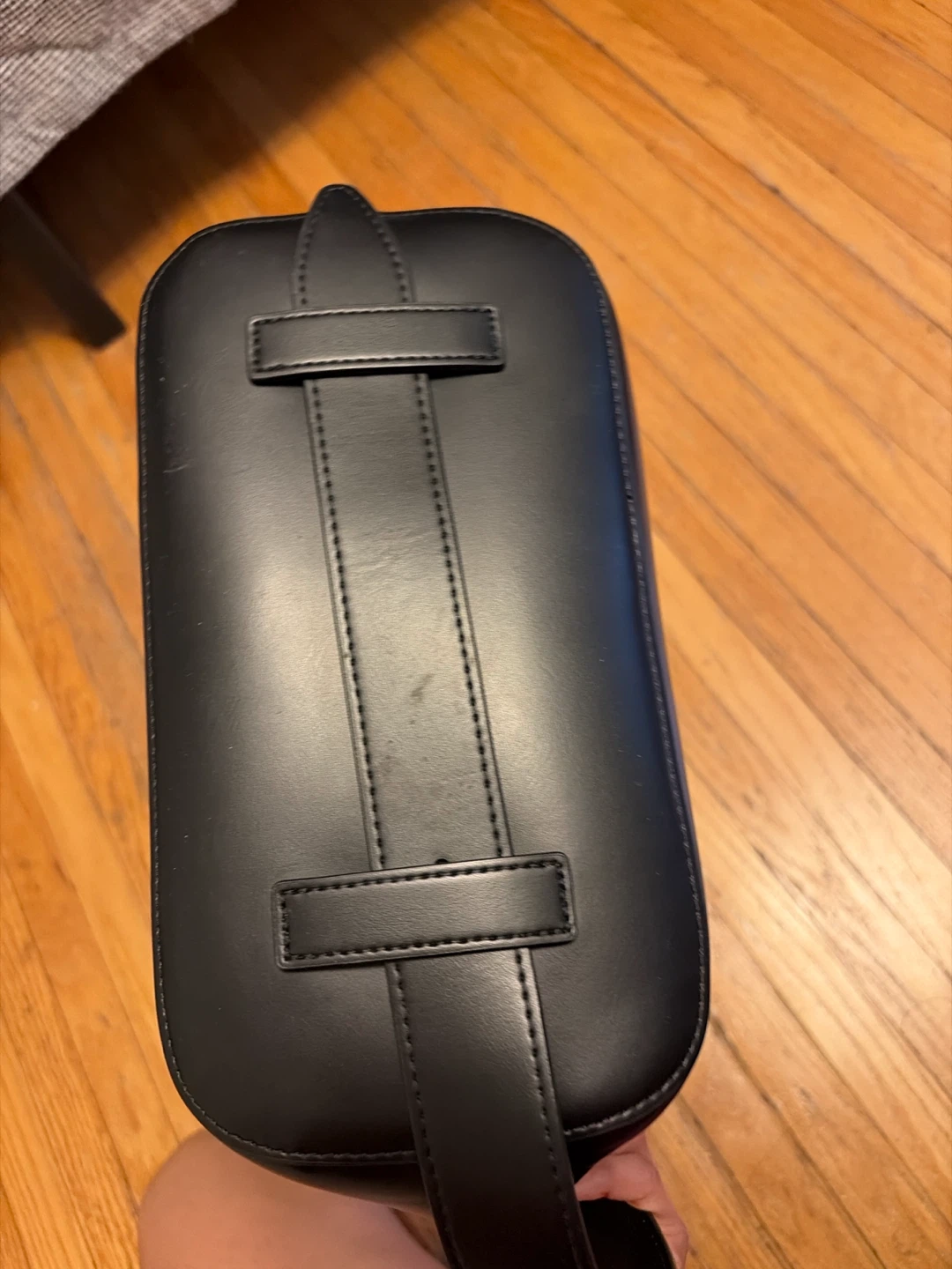 Uniqlo Black Bucket Bag - photo 4