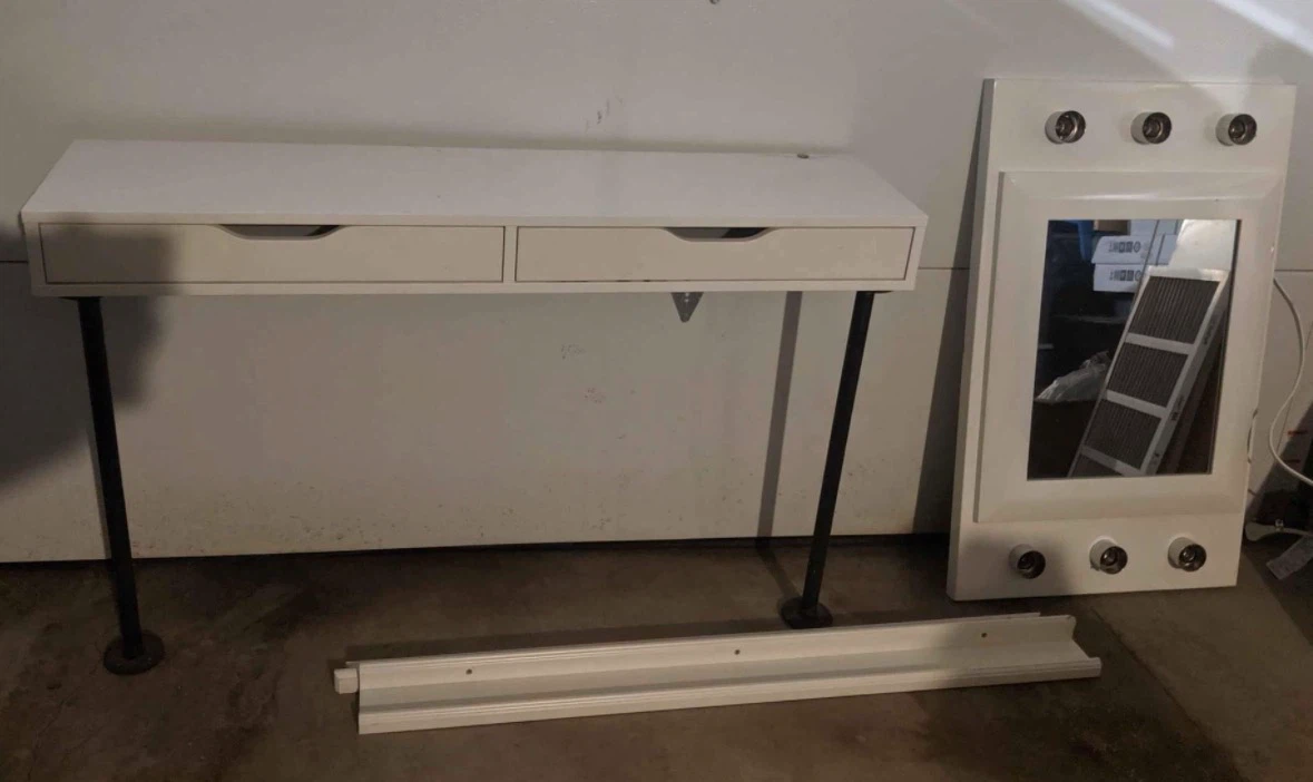 White light up vanity + rolling chair (read description) - photo 3