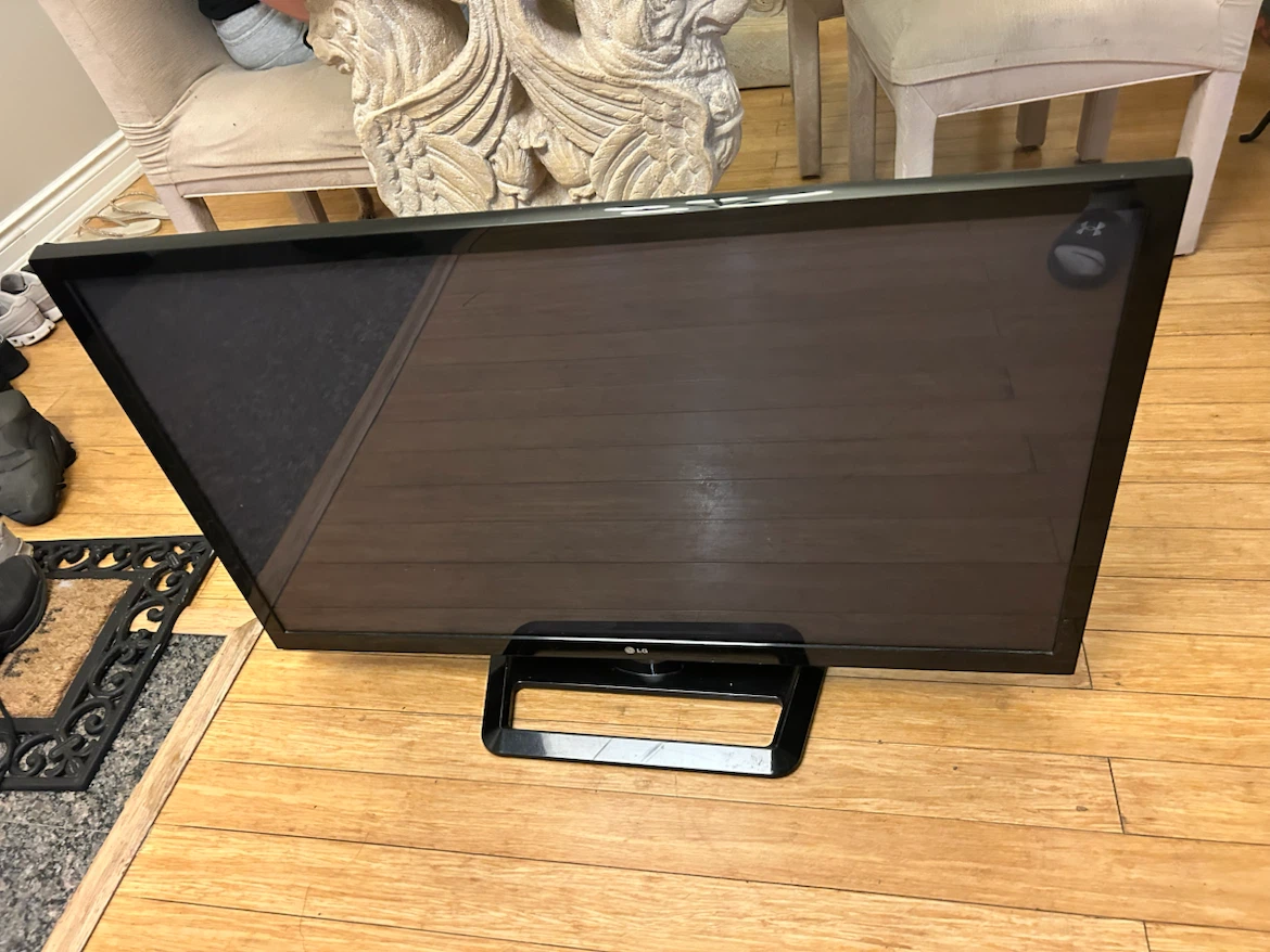 LG 42" Plasma TV 42PA4500
