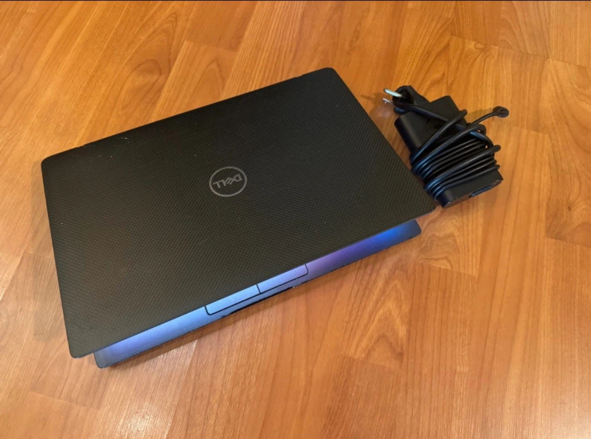 Dell Latitude 7400 Laptop (Windows 11) - photo 3