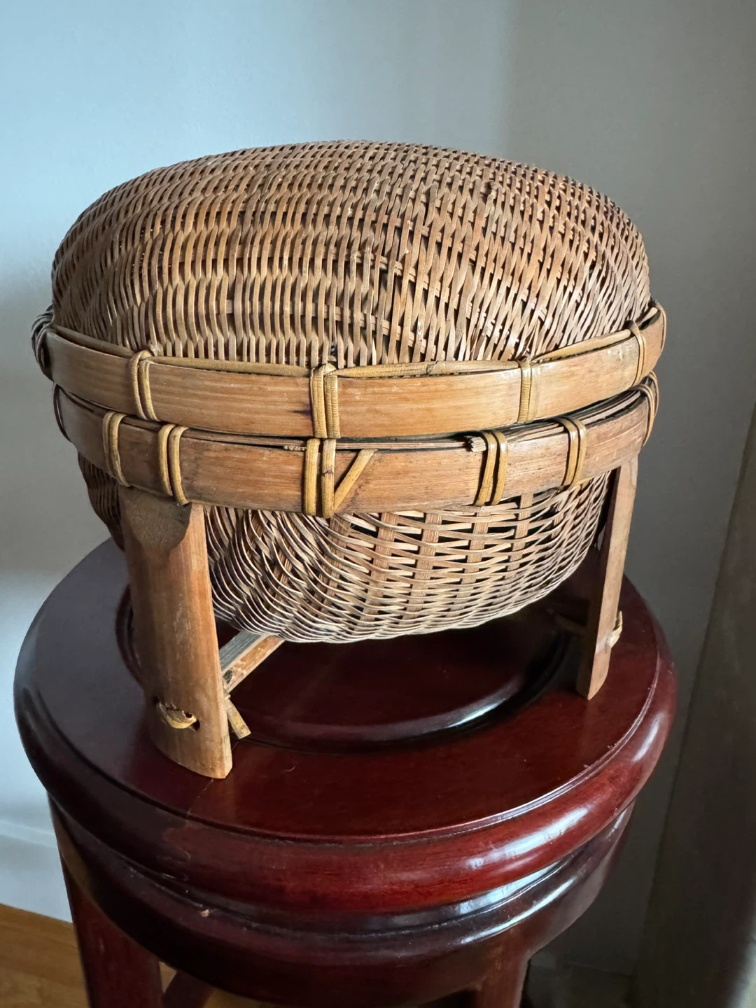 ANTIQUE 4 LEGGED CHINESE WOVEN SEWING BASKET