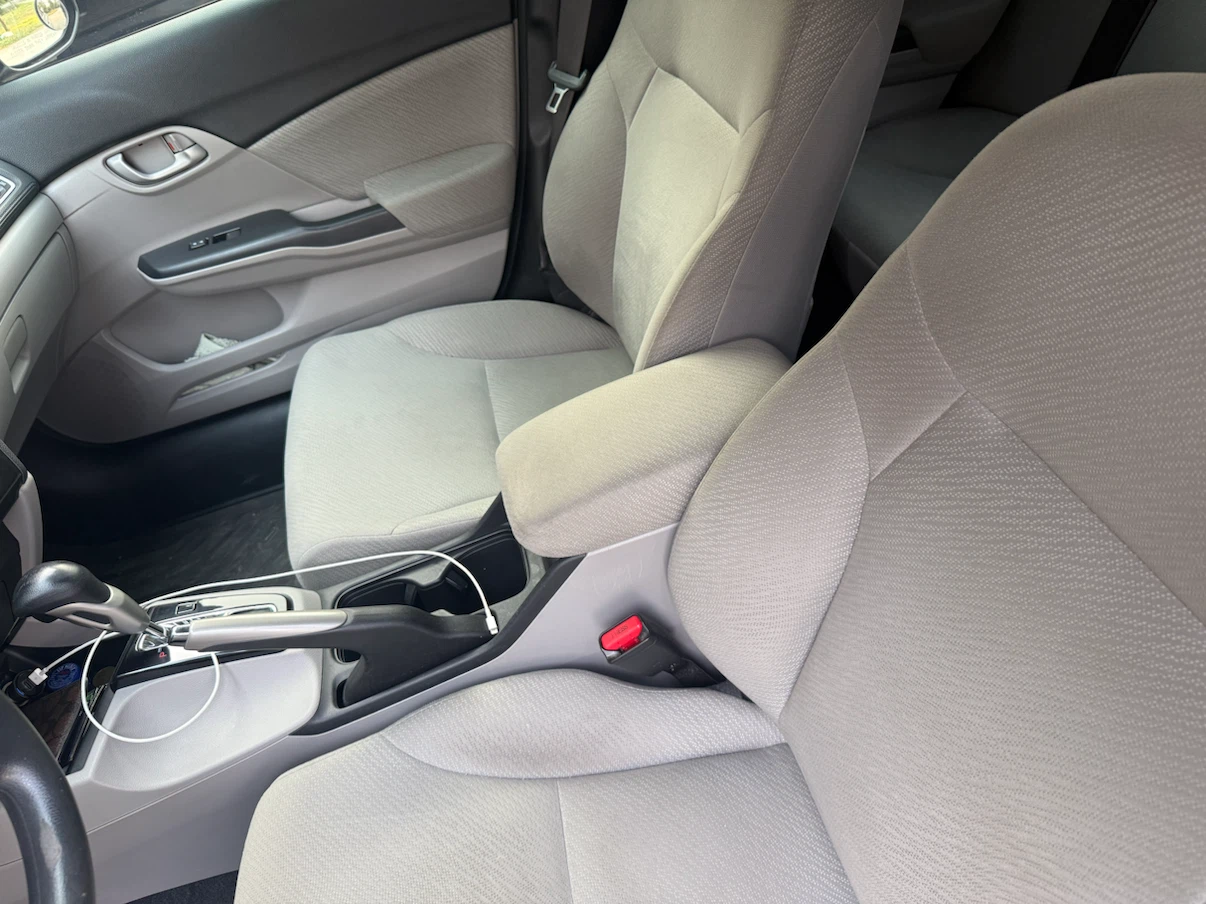 Honda civic car  Model 2013 - photo 3