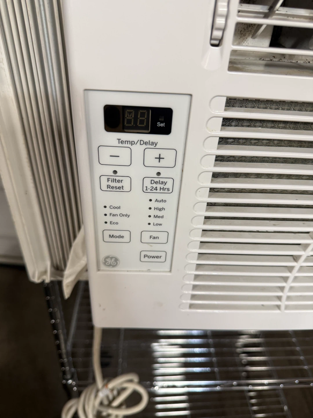 GE Air Conditioner, 6,000 btus.$100.00 - photo 3