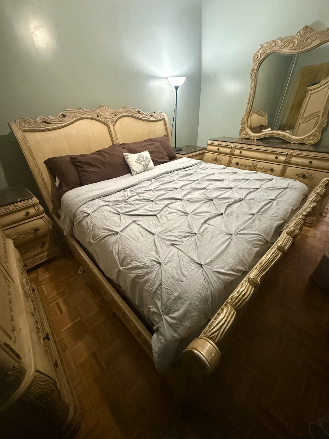 French Provincial King Bedroom Set - photo 4